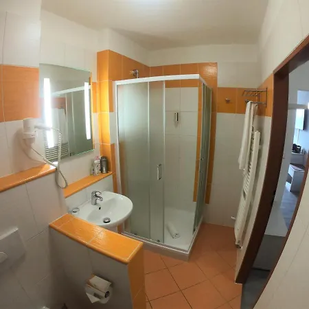 Violet Apartman
